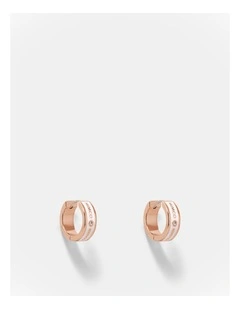 Enamour Huggie Earrings in Vanilla