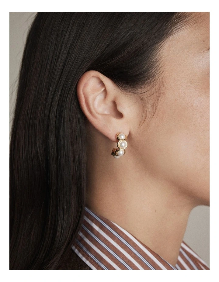 Jovie Pearl Hoop Earrings in Pearl image 2