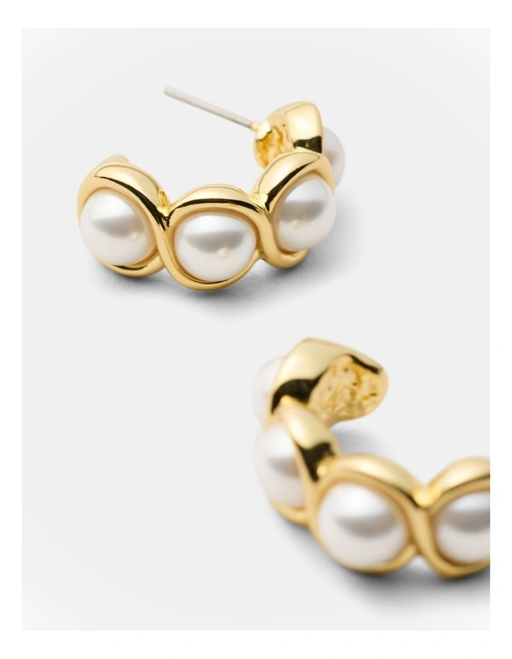 Jovie Pearl Hoop Earrings in Pearl image 3