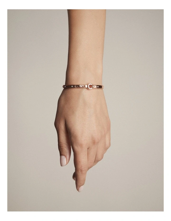 Signatura Bangle in Rose Gold image 2