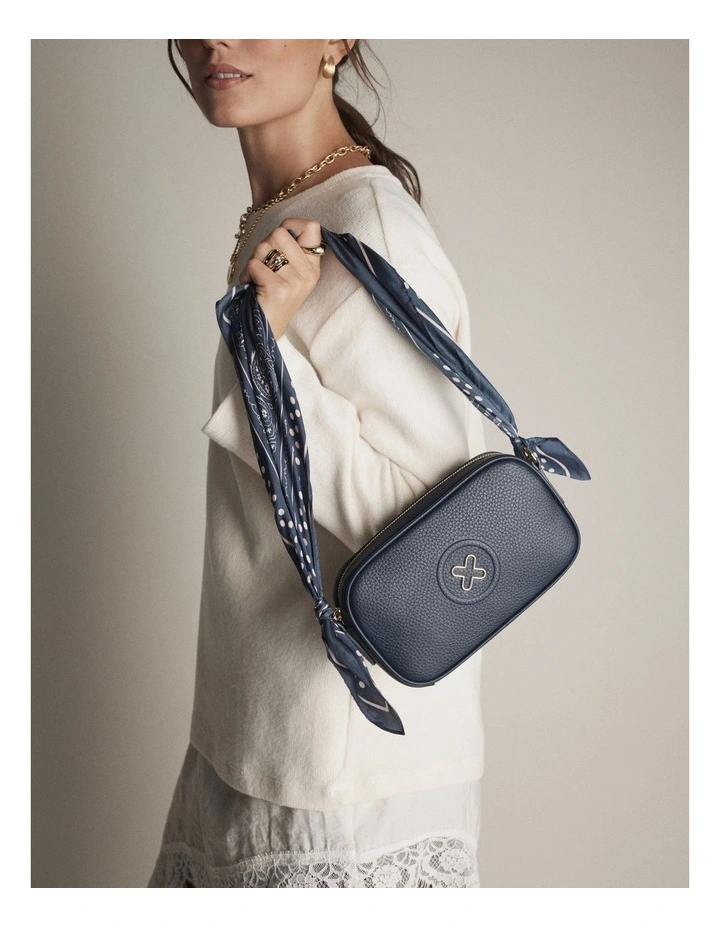 Bay Camera Pouch in Midnight image 2