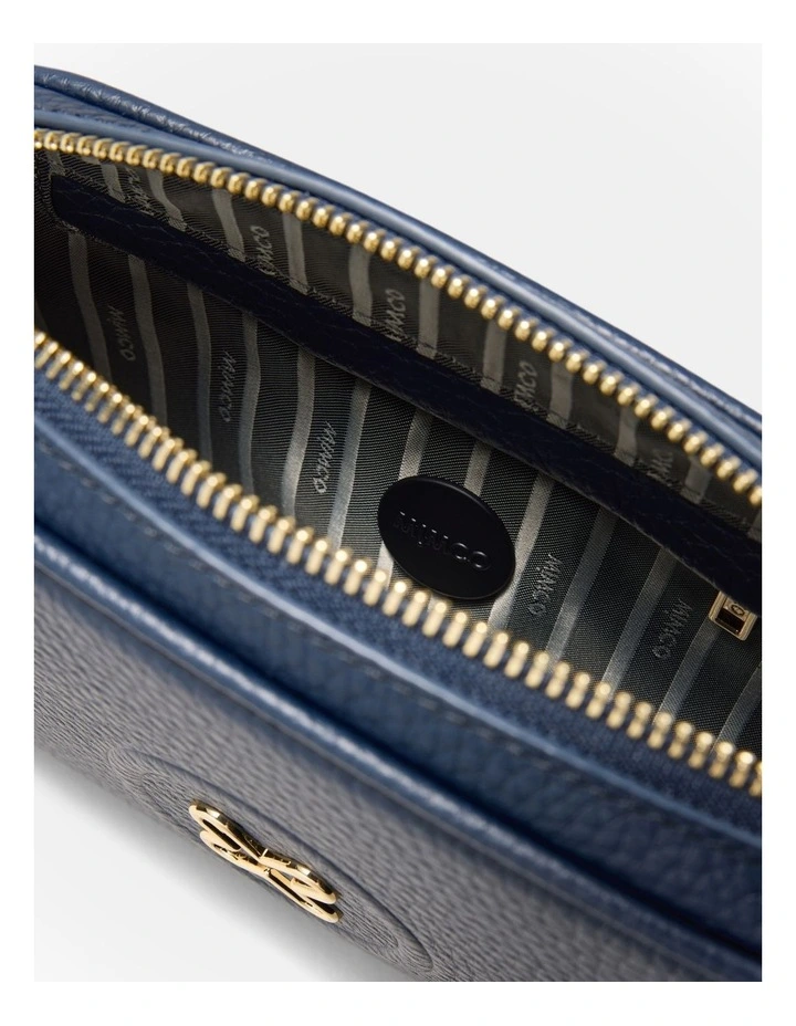 Bay Camera Pouch in Midnight image 5