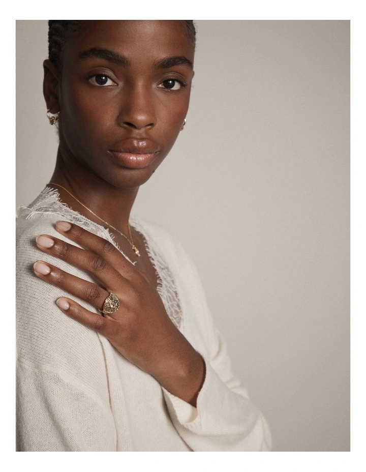 La Chance Ring in Gold image 4