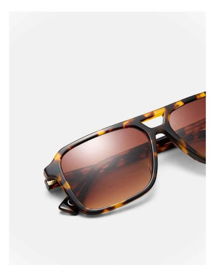 Lennox Sunglasses in Tort image 5