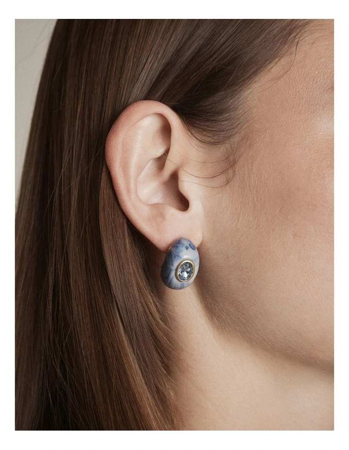 Destined Resin Hoop Necklace in Ultra Marine image 4