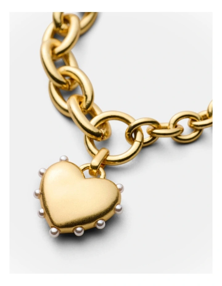 Adore Heart Bracelet in Gold image 3
