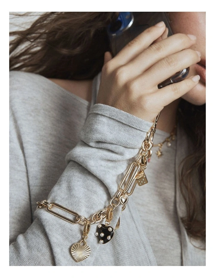 Fortuna Charm in Gold image 4