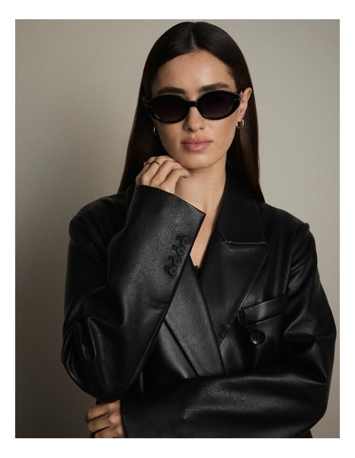 Odette Sunglasses in Black image 2