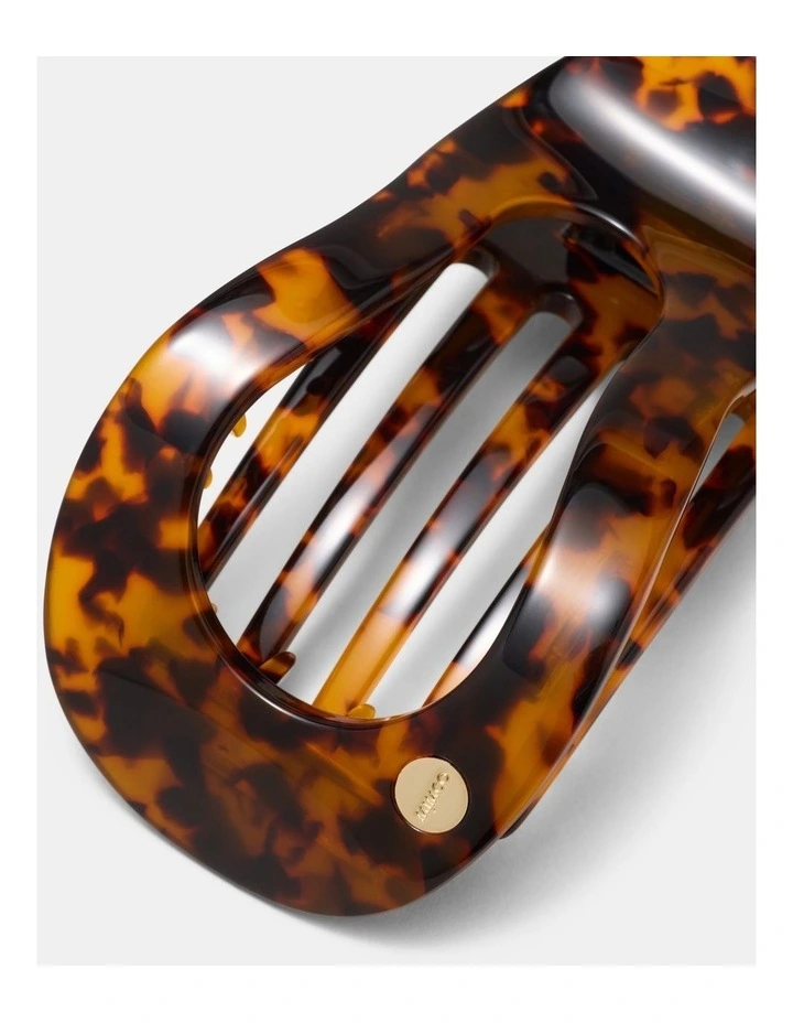 Marlow Flat Claw Clip Hair  in Tort image 3