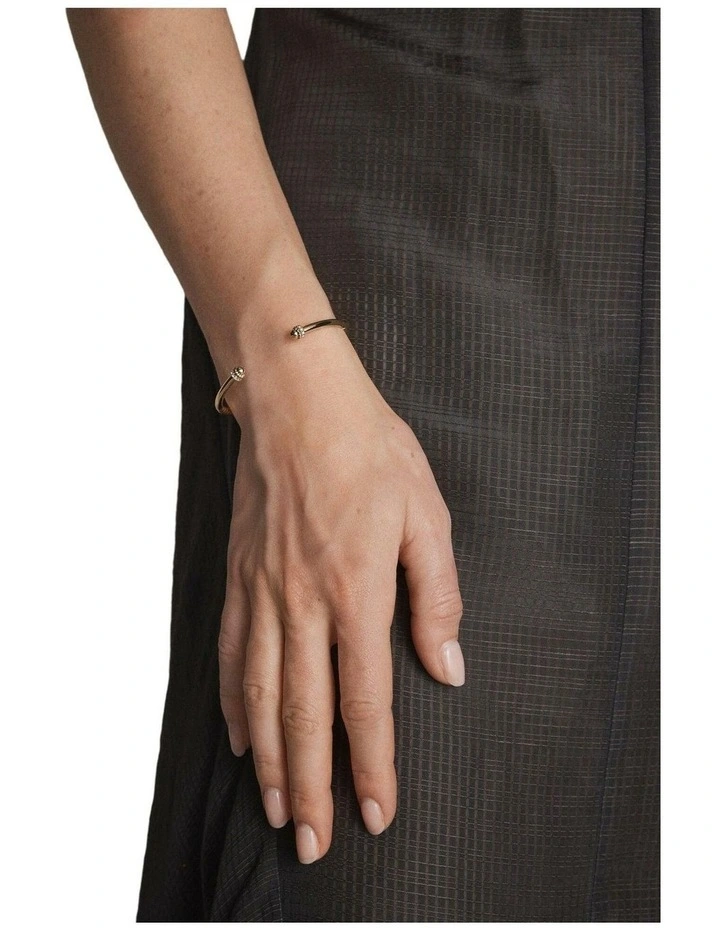 Hali Open Bangle Wrist in Gold image 2
