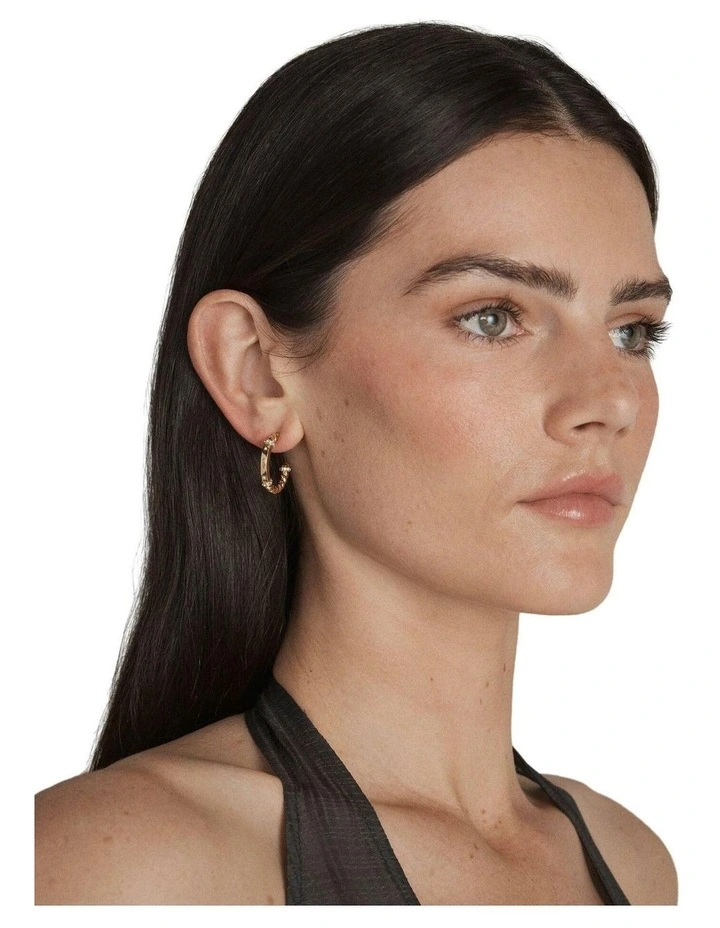 Hali Hoop Earrings Ear in Gold image 2