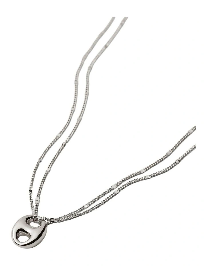 Marina Link Pendant Necklace Neck in Silver image 2