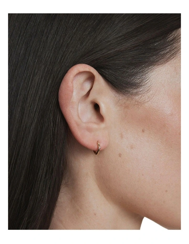 Blink Huggie Earrings Ear in Multicolour image 4