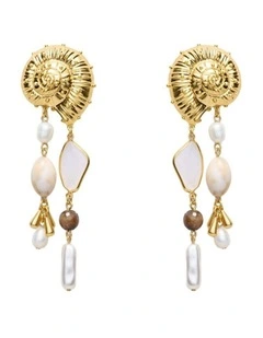 Nautilus Drop Earrings Ear in Off White
