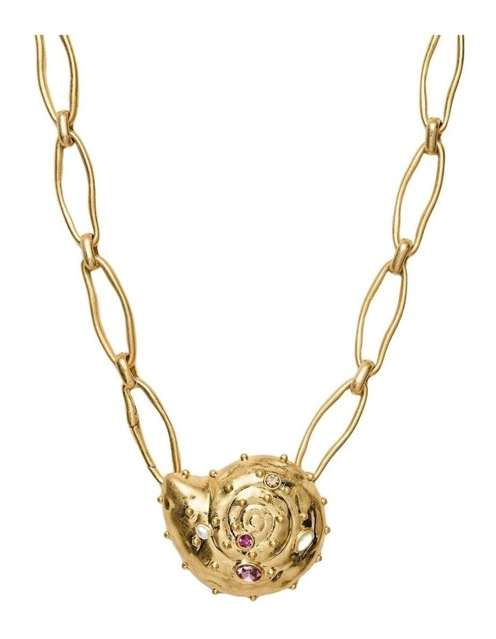 Nautilus Necklace Neck  in Gold image 1