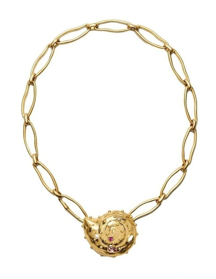 Nautilus Necklace Neck  in Gold image 5