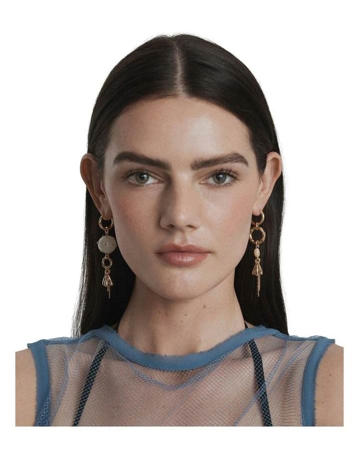 Oleander Link Earrings Ear  in Off White image 2