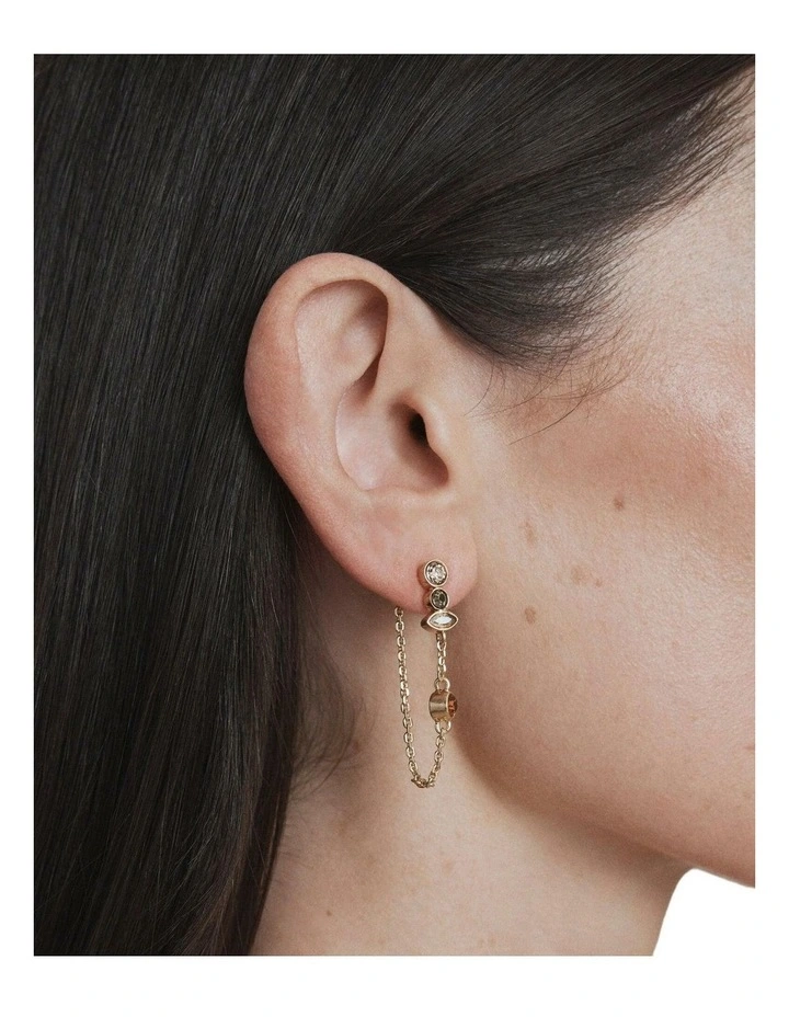 Refina Drop Earrings Ear in Caramel image 4