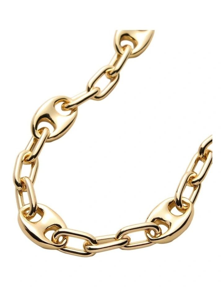 Marina Chain Necklace Neck in Gold image 3