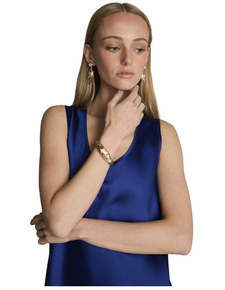 Thalina Cuff Bangle Wrist in Gold image 3