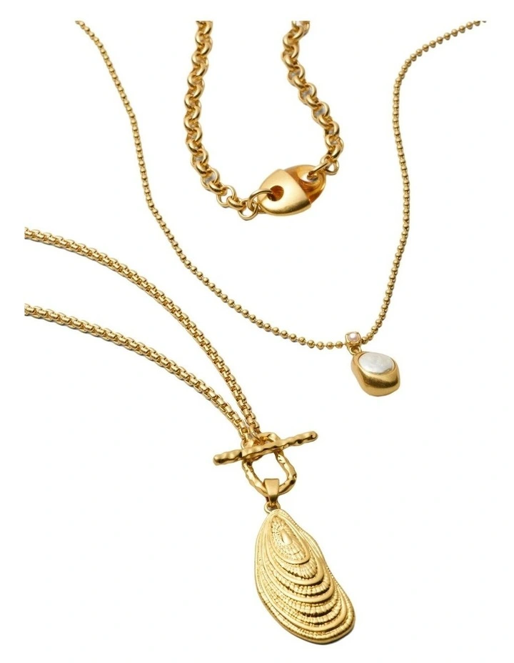 Thalina Necklace Trio Neck in Gold image 2