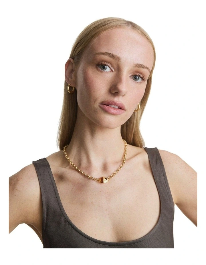Thalina Necklace Trio Neck in Gold image 5