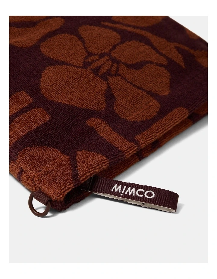 Skye Beach Pouch Pouch in Chocolate image 2