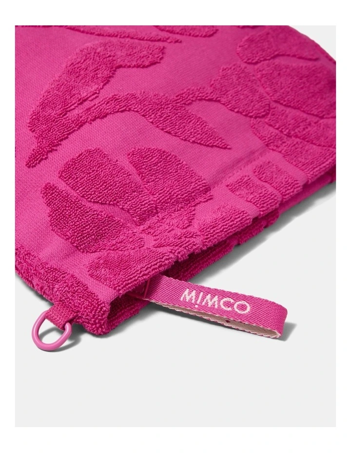 Skye Beach Pouch Pouch in Fuchsia image 2