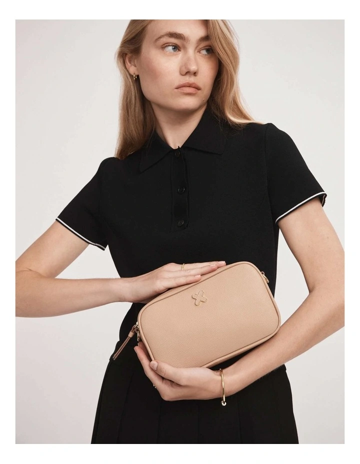 Hendrix Pouch in Almond image 2