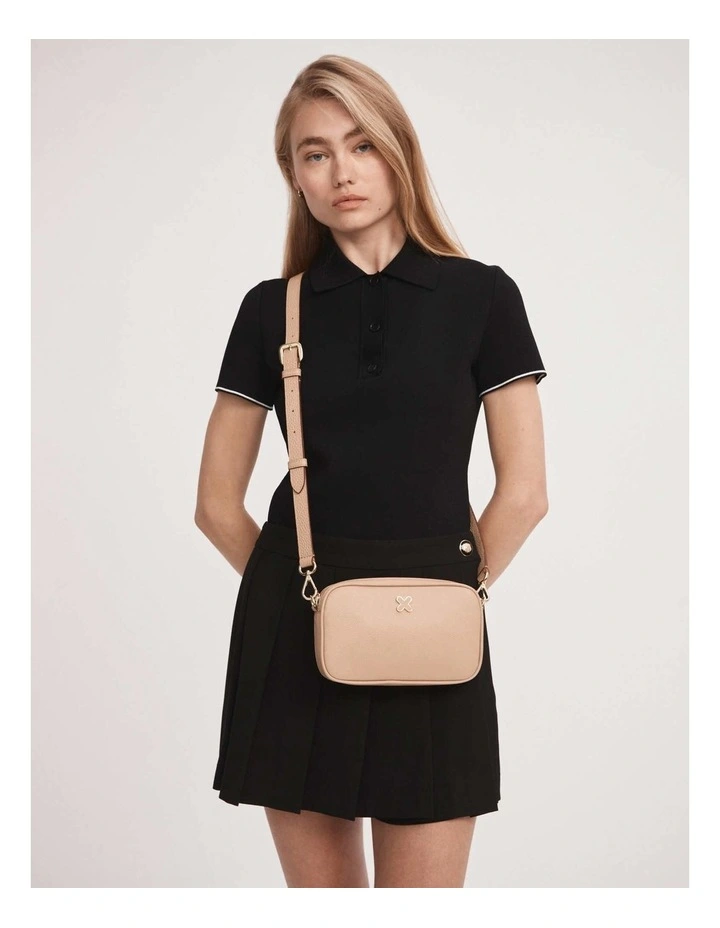 Hendrix Pouch in Almond image 4