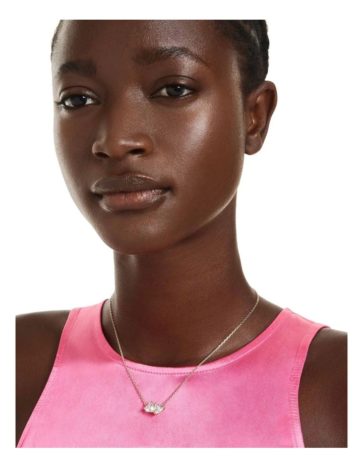 Mesmera Attract Necklace in White image 6