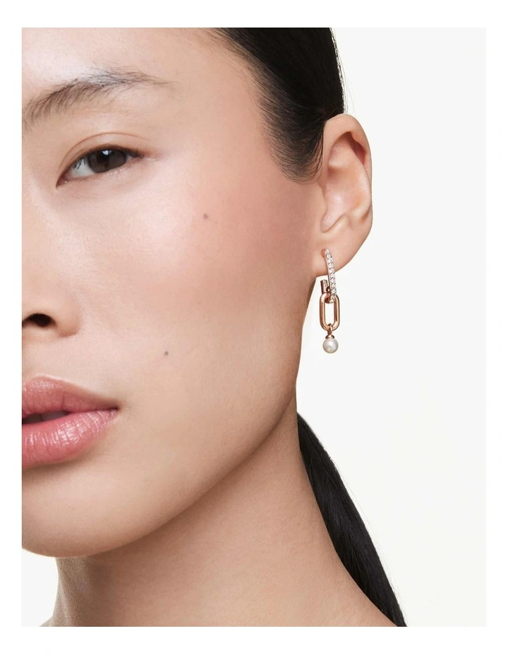 Constella drop earrings Crystal pearl Round cut 18K rose gold finish in White image 5