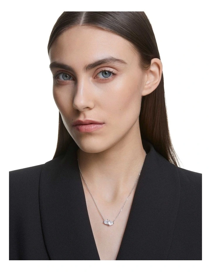 Mesmera Heart Plated Necklace in White image 4