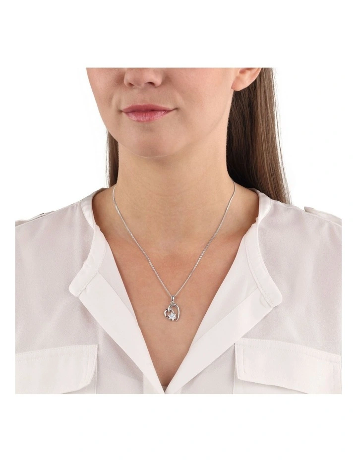 Heart with Flower Detail in Sterling Silver 925 image 3