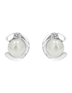 Pearl Stud