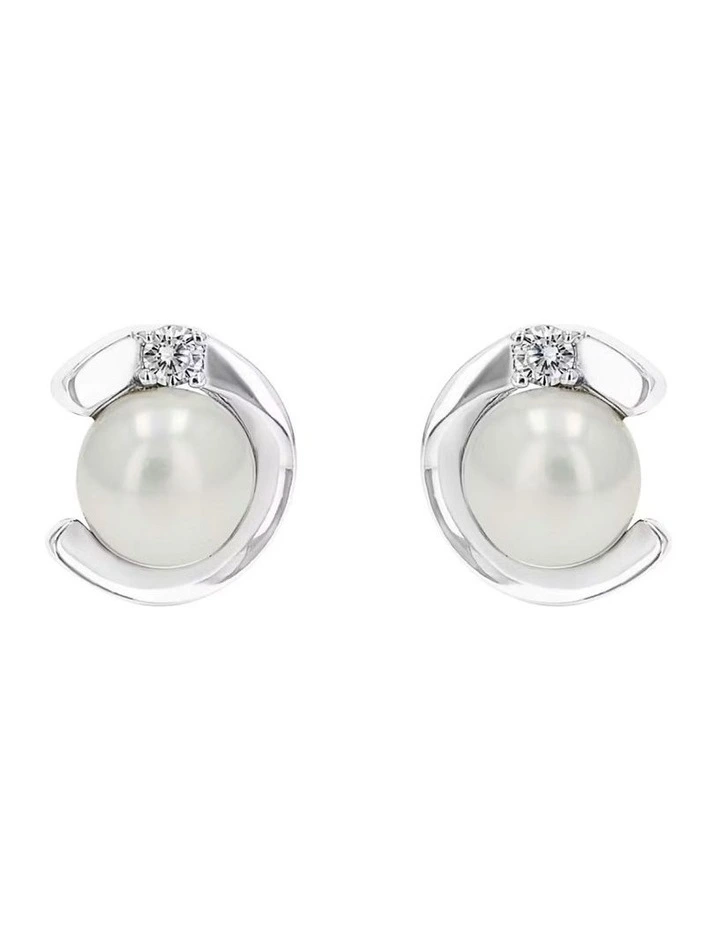 Pearl Stud image 1