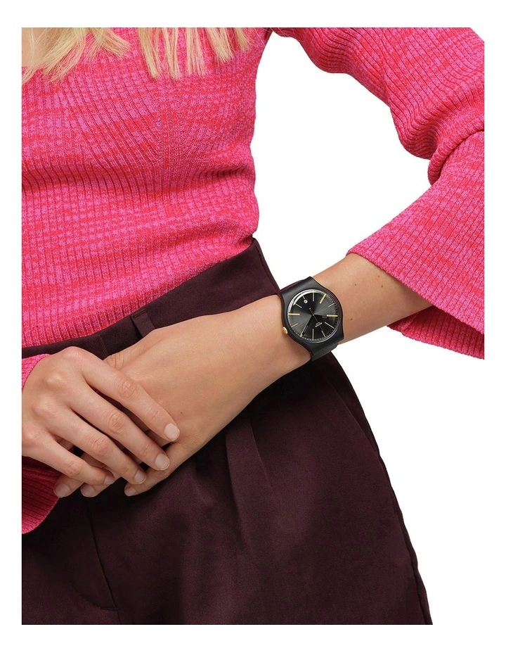 A Dash of Watch in Black image 4