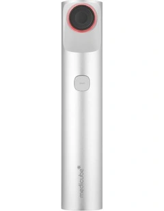 Age R High Focus Shot