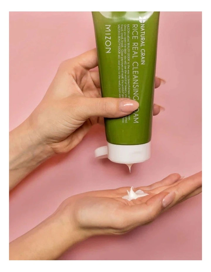 Rice Real Cleansing Foam 150ml image 2