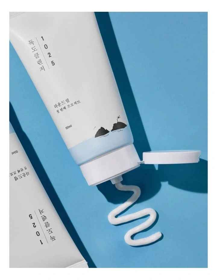 1025 Dokdo Cleanser image 2