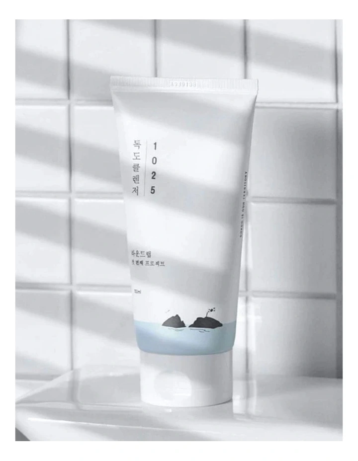 1025 Dokdo Cleanser image 3