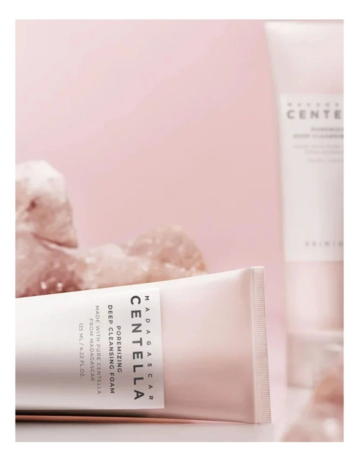 Madagascar Centella Poremizing Deep Cleansing Foam image 3