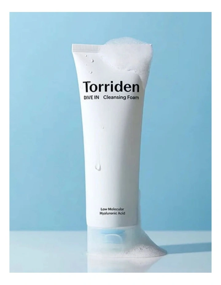 Dive-In Low Molecular Hyaluronic Acid Cleansing Foam image 3