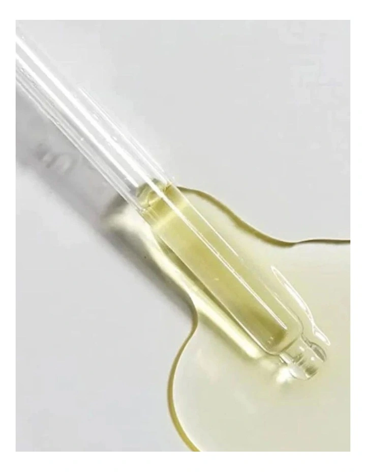The Vitamin C 13 Serum image 3