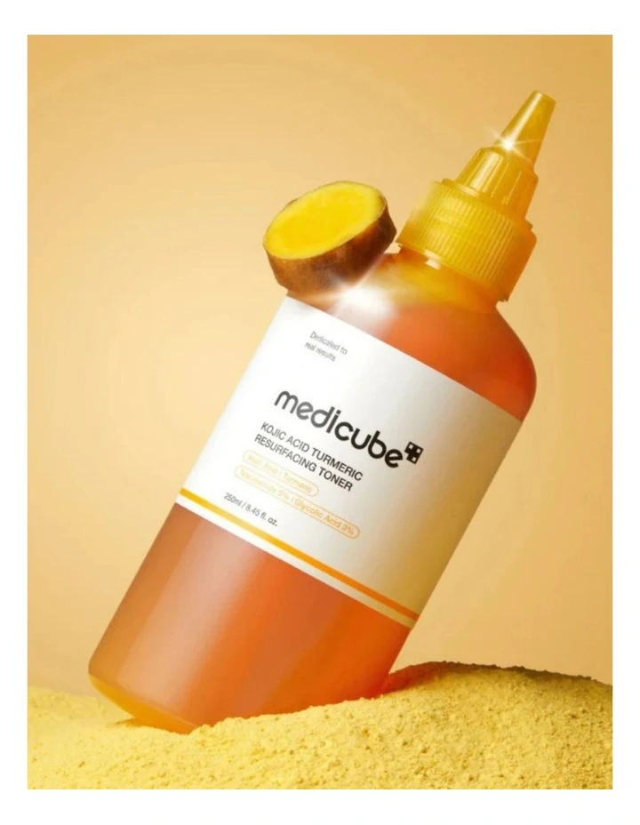 Kojic Acid Turmeric Resurfacing Toner 250ml image 3