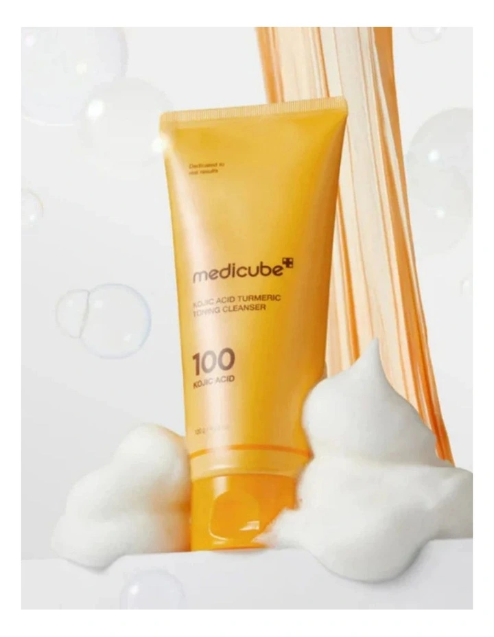 Kojic Acid Turmeric Toning Cleanser image 3