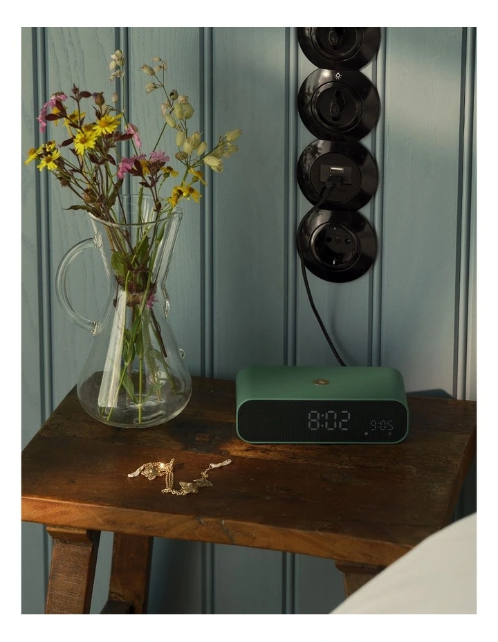 Wakie Alarm Clock Qi Charger Bluetooth in Nordic Green image 3