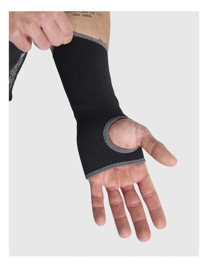 Woven Wrist Support in Black image 2