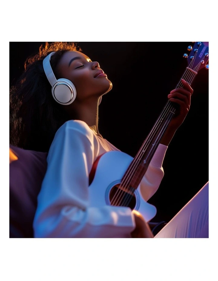 Guitar in White image 6