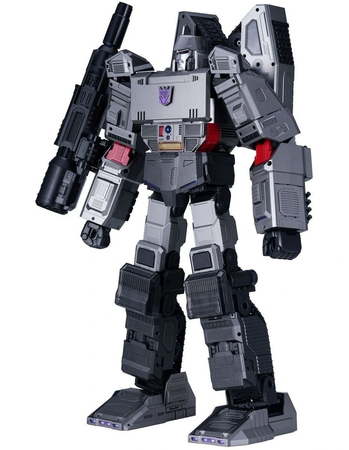 Megatron G1 Transformers Flagship Robot image 1